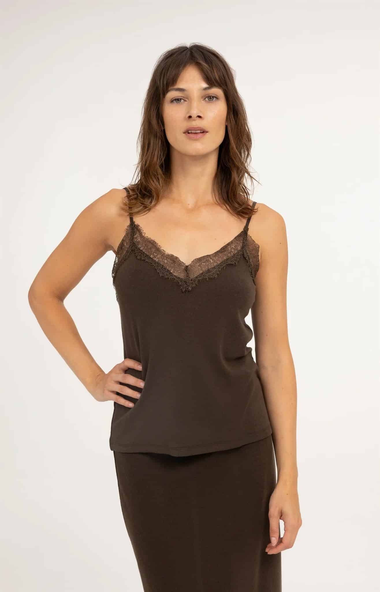 Singlet met kant